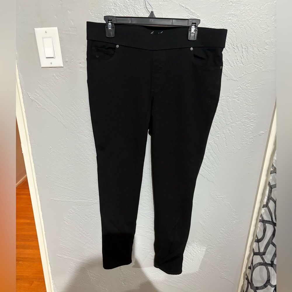 Gloria Vanderbilt Slimming Black Pull-on Jeggings